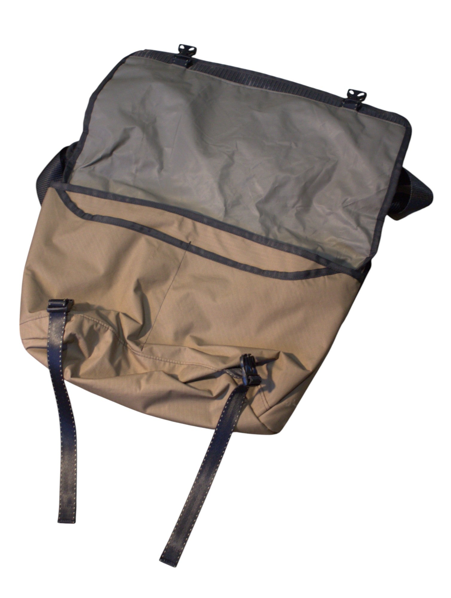 Mondo Messenger Bag (Brown)