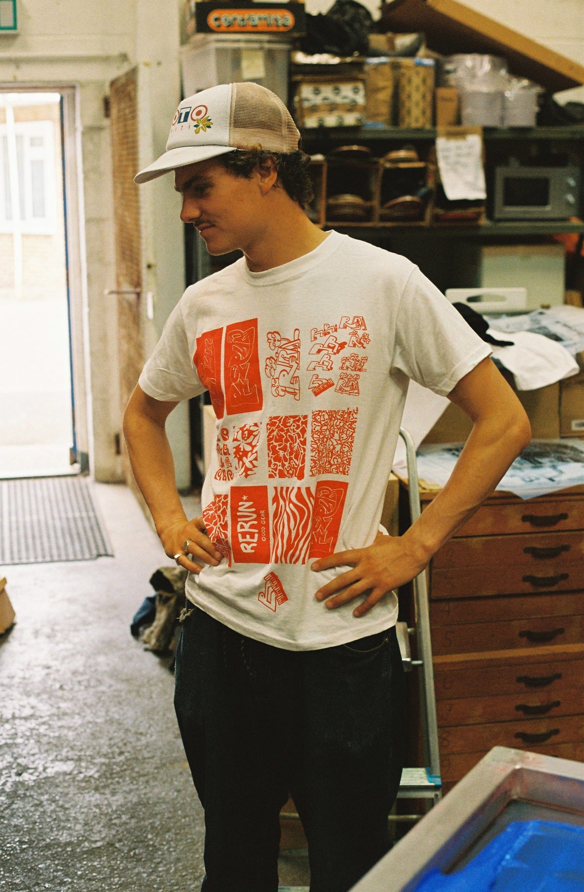 Busy T-shirt (Red) ꩜ Rerun